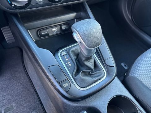 Certified 2025 Kia Soul LX image 29