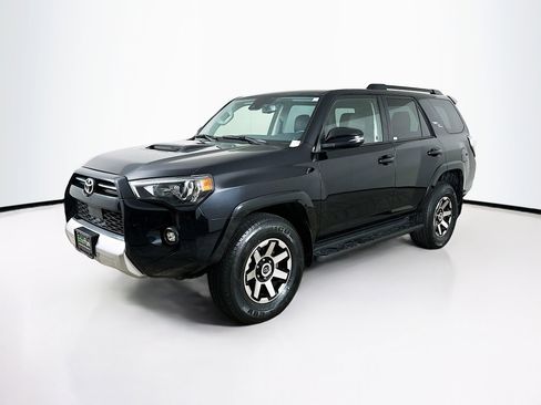 Used 2024 Toyota 4Runner TRD Off-Road Premium image 3