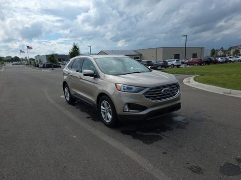 Used 2020 Ford Edge SEL w/ Convenience Package AWD/4WD image 3