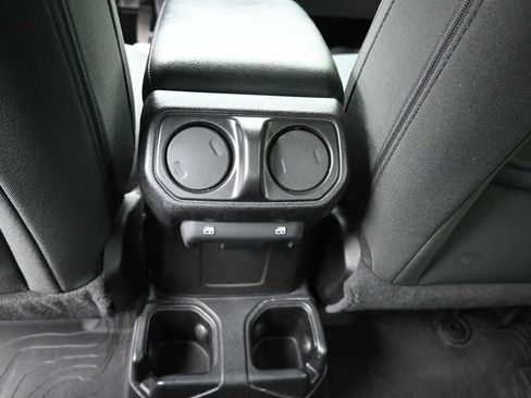 Used 2020 Jeep Gladiator Sport w/ Quick Order Package 24S AWD/4WD image 12