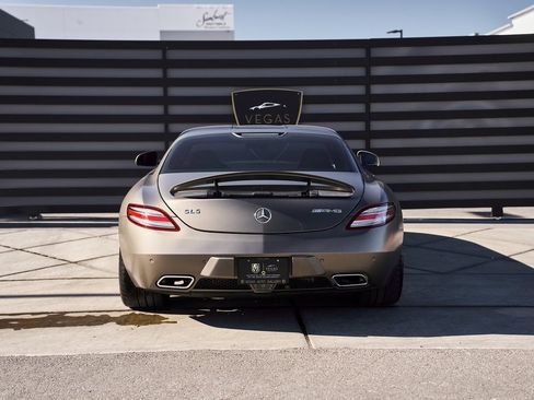 Used 2012 Mercedes-Benz SLS AMG Coupe image 25