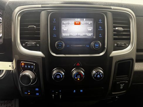 Used 2022 RAM 1500 Classic SLT image 13