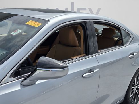 Certified 2022 Lexus ES 350 w/ Premium Package FWD image 31