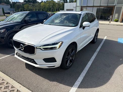 Used 2020 Volvo XC60 T5 Momentum w/ Protection Package AWD/4WD image 2