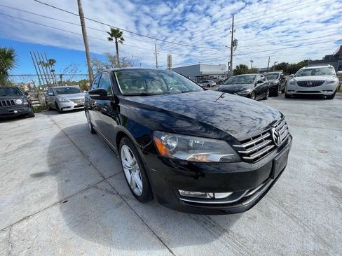 Used 2014 Volkswagen Passat 1.8T SEL Premium FWD image 16