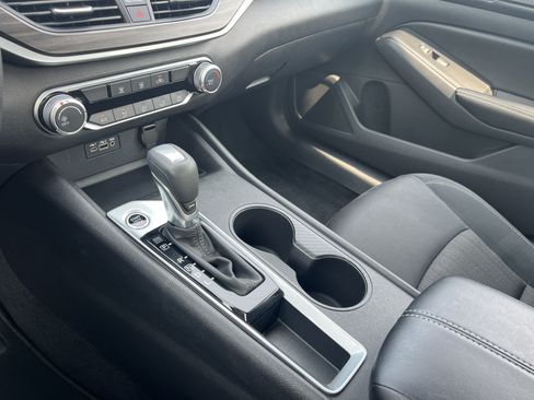 Certified 2025 Nissan Altima 2.5 SV FWD image 26