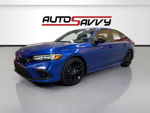 Used 2023 Honda Civic Sport image 3
