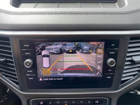 Used 2021 Volkswagen Atlas Cross Sport SE image 34