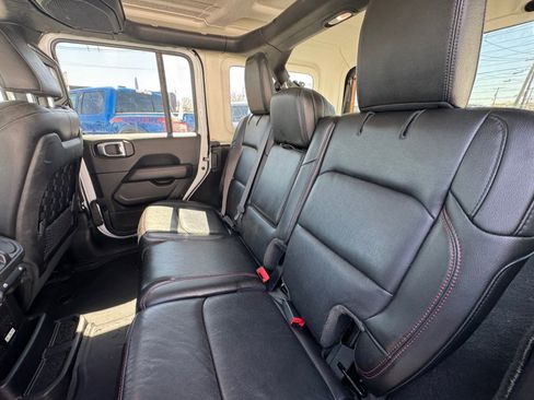 Used 2022 Jeep Wrangler Unlimited Rubicon w/ LED Lighting Group image 26