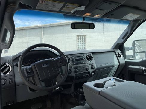 Used 2012 Ford F250 XLT w/ FX4 4X4 Off-Road Pkg image 6