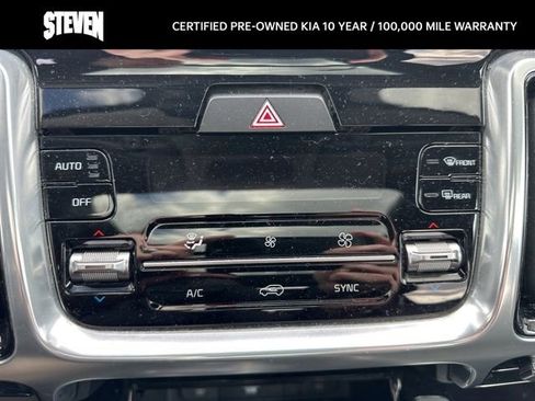 Certified 2023 Kia Sorento SX image 12
