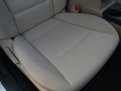 Used 2018 Subaru Outback 2.5i Premium image 38