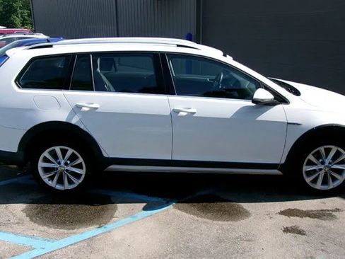 Used 2019 Volkswagen Golf Alltrack SEL AWD/4WD image 5