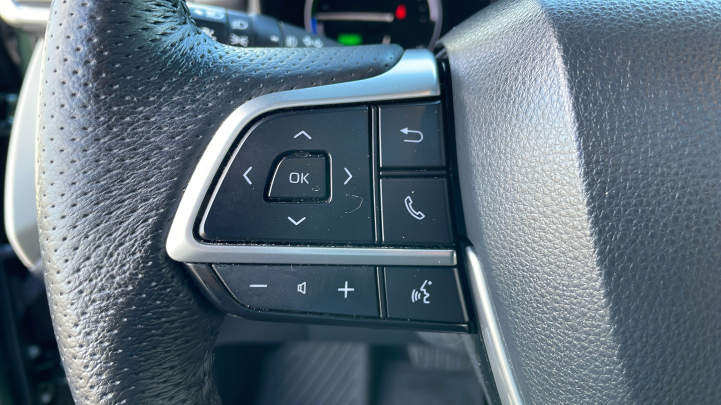 Certified 2023 Toyota Sienna Limited AWD/4WD image 30