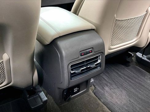 Used 2022 Lincoln Corsair FWD w/ Premium Package image 33