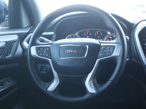 Used 2023 GMC Acadia SLT w/ Elevation Edition image 14