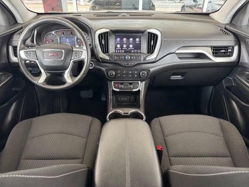 Used 2024 GMC Terrain SLE FWD image 22