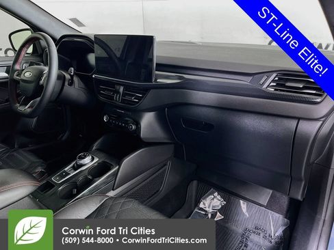 Used 2023 Ford Escape ST-Line Elite w/ Premium Technology Package AWD/4WD image 31