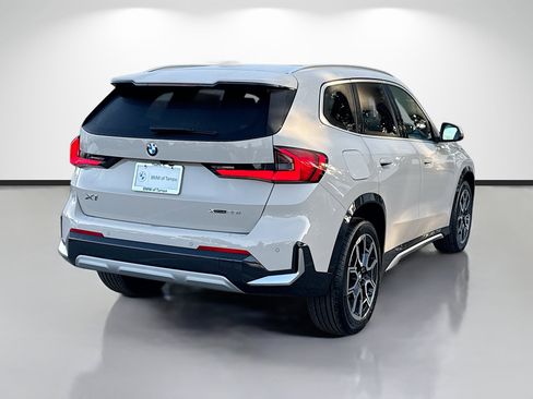 New 2026 BMW X1 xDrive28i w/ Convenience Package image 3