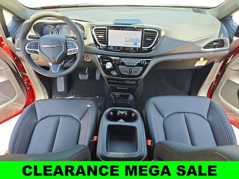New 2025 Chrysler Pacifica Select image 9