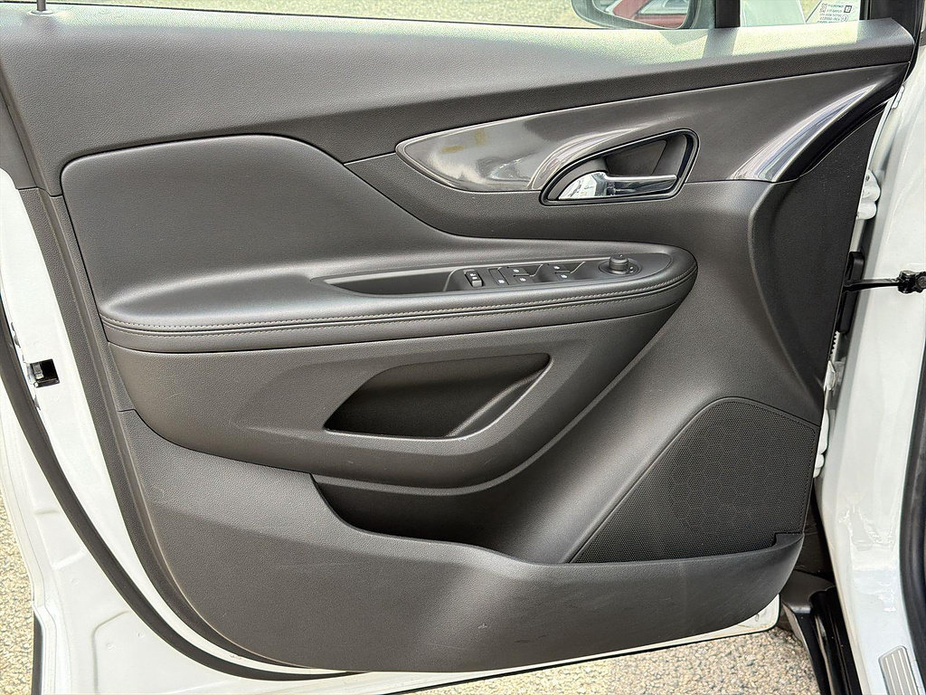 Used 2021 Buick Encore Preferred FWD image 18