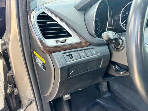 Used 2017 Hyundai Santa Fe Sport 2.0T FWD image 10