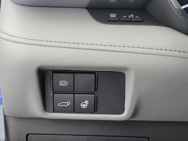 Used 2021 Toyota Highlander Limited FWD image 34