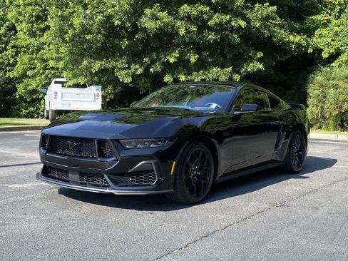 Used 2025 Ford Mustang GT w/ GT Performance Package RWD image 5
