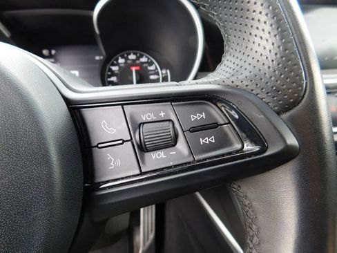 Used 2023 Alfa Romeo Stelvio Ti image 24
