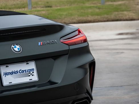 Used 2026 BMW Z4 M40i w/ Premium Package image 10