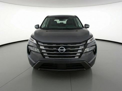 Used 2025 Nissan Rogue SV FWD image 2