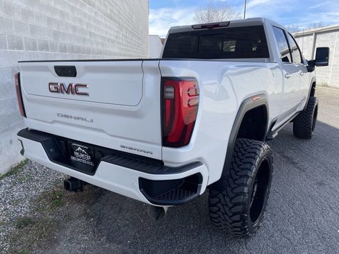 Used 2024 GMC Sierra 3500 Denali w/ Technology Package image 28