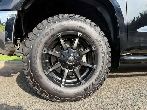 Used 2018 Toyota Tundra SR5 image 28