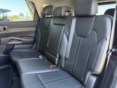 Used 2024 Kia Sorento S w/ Panoramic Sunroof Package AWD/4WD image 34