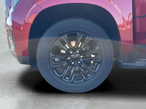 Used 2024 GMC Yukon SLT image 43