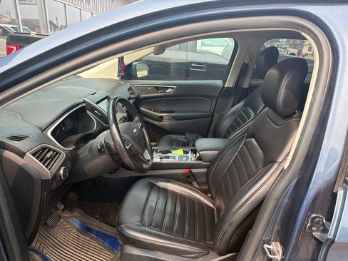 Used 2019 Ford Edge SEL w/ Equipment Group 201A AWD/4WD image 3