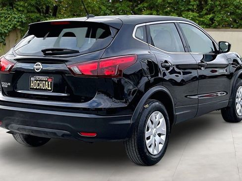 Used 2019 Nissan Rogue Sport S FWD image 5