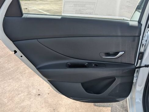 New 2026 Hyundai Elantra SE FWD image 22