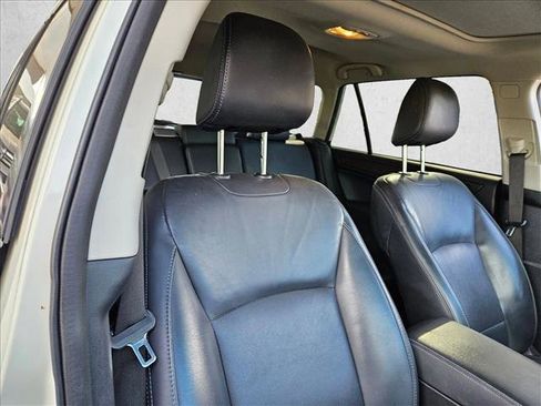 Used 2017 Subaru Outback 3.6R Limited image 24