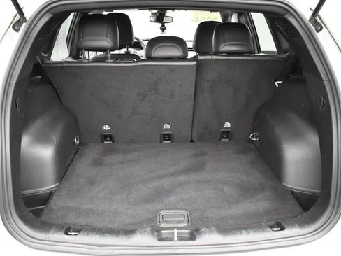 Used 2024 Jeep Compass Latitude image 15