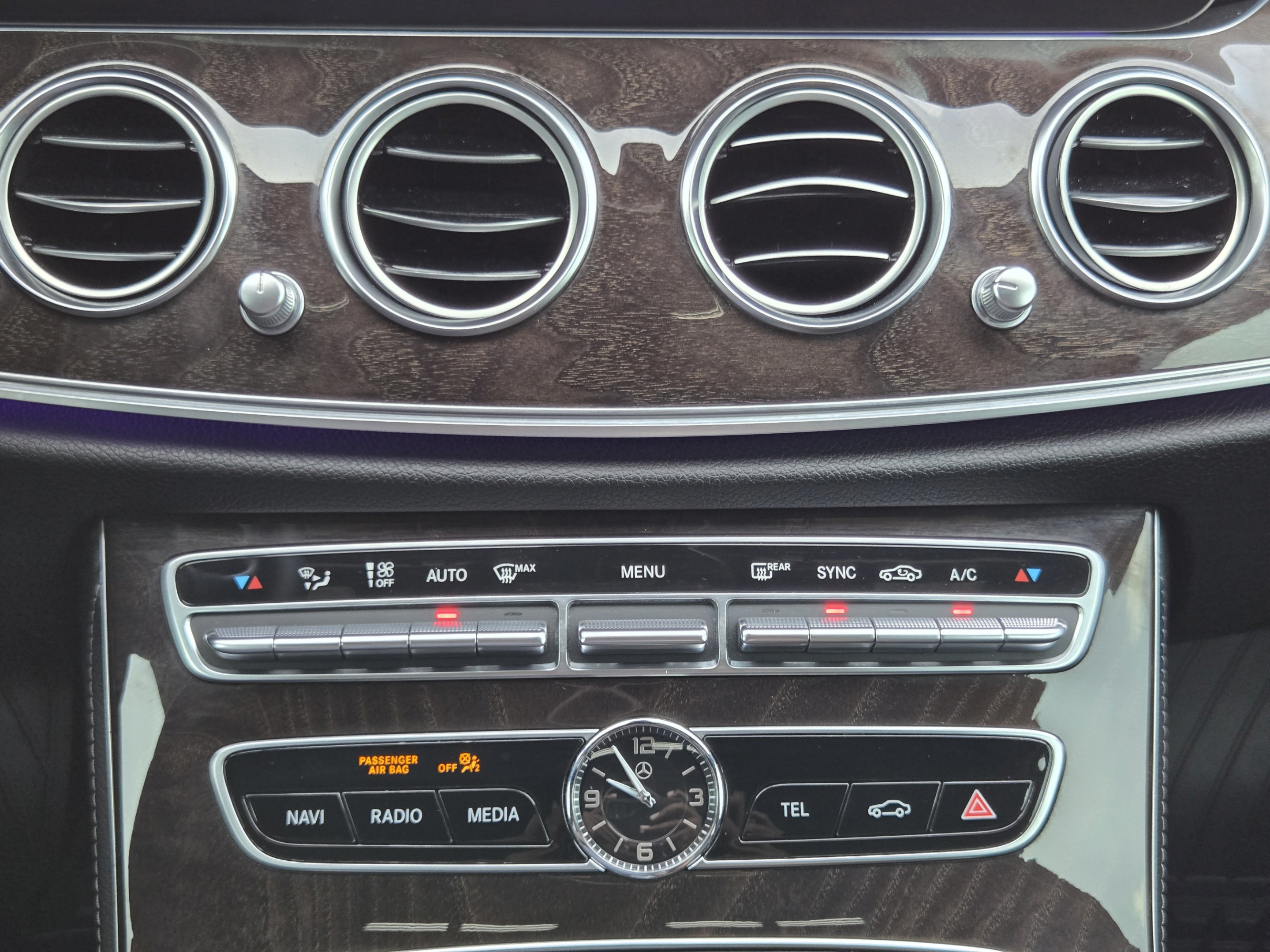 Used 2020 Mercedes-Benz E 350 Sedan image 15