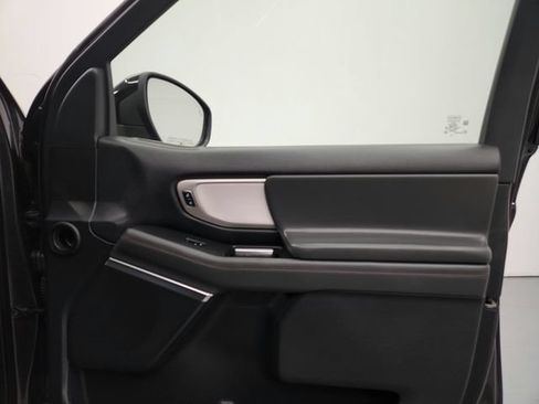 Used 2025 Ford Expedition Active RWD image 27