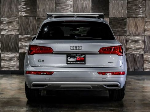 Used 2019 Audi Q5 2.0T Premium w/ Convenience Package image 11