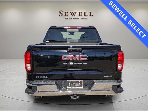 New 2026 GMC Sierra 1500 SLE w/ Preferred Package image 4