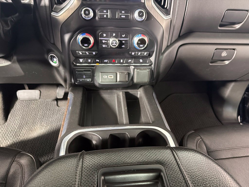 Used 2020 GMC Sierra 2500 Denali w/ Denali Ultimate Package AWD/4WD image 18