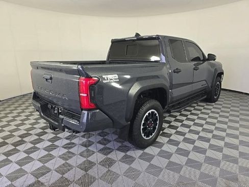 Used 2024 Toyota Tacoma TRD Off-Road w/ TRD Off Road Premium Package AWD/4WD image 4