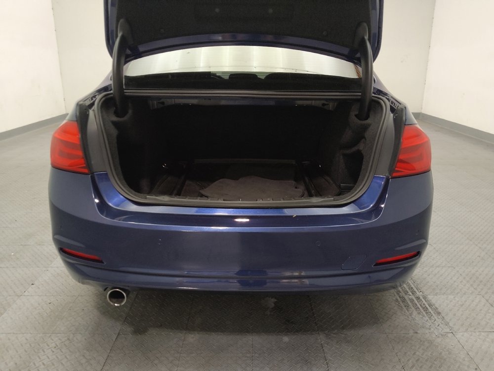 Used 2018 BMW 320i Sedan RWD image 29