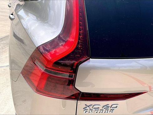 Certified 2026 Volvo XC60 B5 Plus AWD/4WD image 40