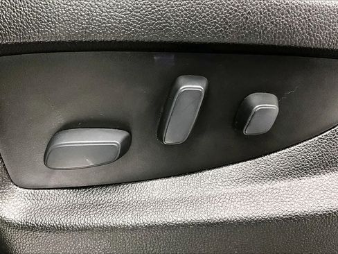 Used 2019 Chevrolet Tahoe LS w/ All-Season Package AWD/4WD image 30