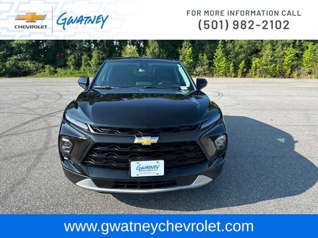 Used 2025 Chevrolet Blazer LT AWD/4WD image 2